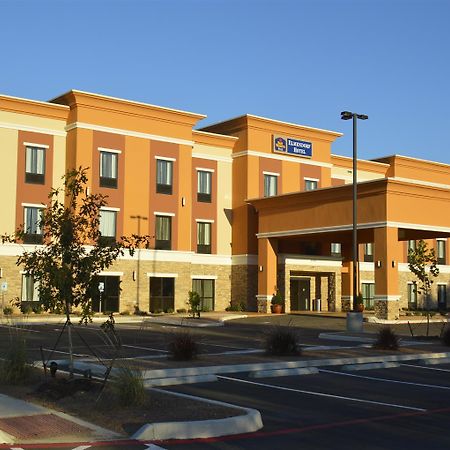 Best Western Plus Elmendorf Hotel San Antonio Hotel Exterior photo